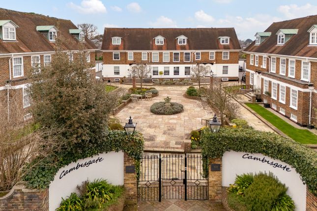 Cambisgate, London SW19 3 bed end of terrace house for sale