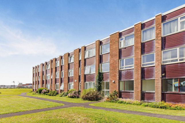 Clifton Drive, Blackpool, FY4 1 bed flat for sale