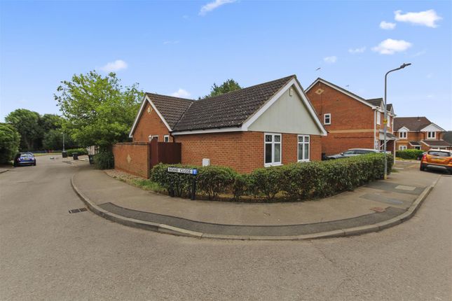 Lodge Way, Irthlingborough 3 bed detached bungalow for sale