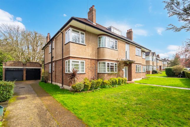 Grove Avenue, Sutton 3 bed apartment for sale