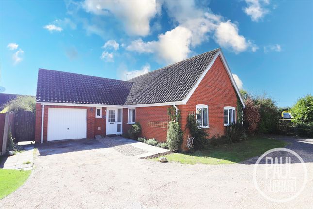 Fordson Way, Carlton Colville, NR33 3 bed detached bungalow for sale