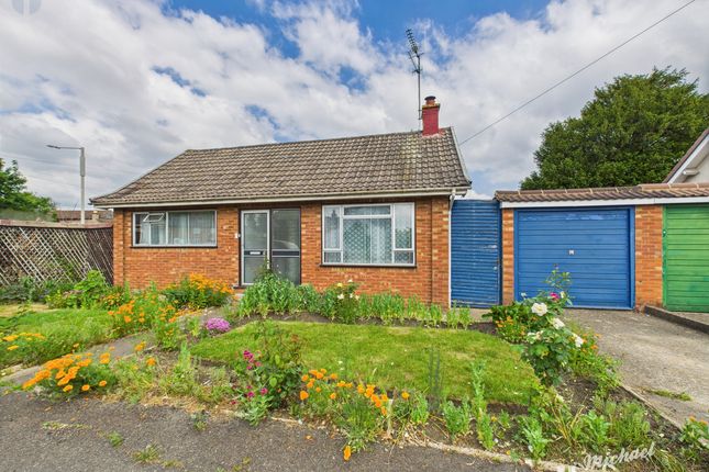 Old Forge Gardens, Bierton, Aylesbury 2 bed detached bungalow for sale