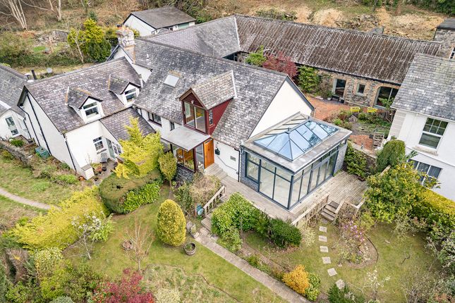 5 bedroom link detached house for sale