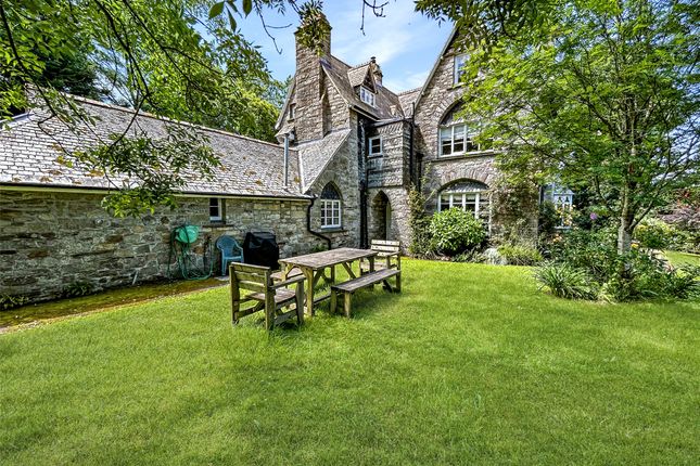 8 bedroom detached house for sale