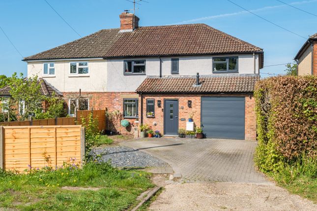 Manor Crescent, Haslemere, Surrey, GU27 4 bed semi