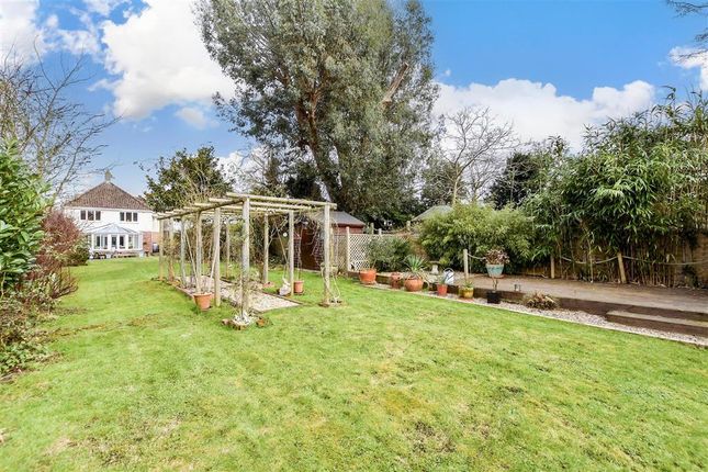 4 bed detached house