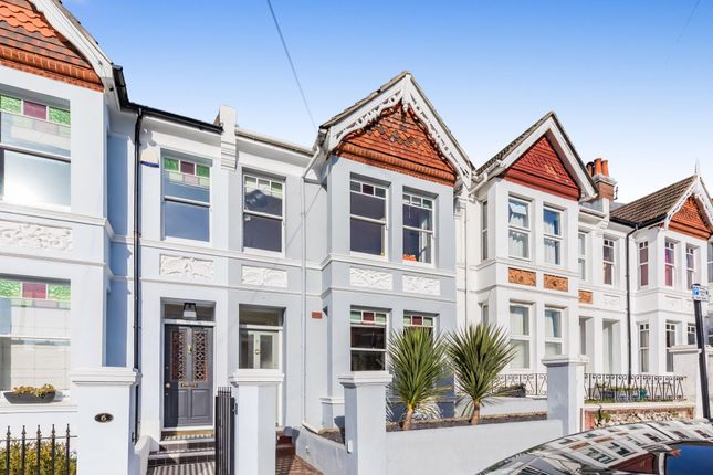 1 bedroom ground floor flat for sale