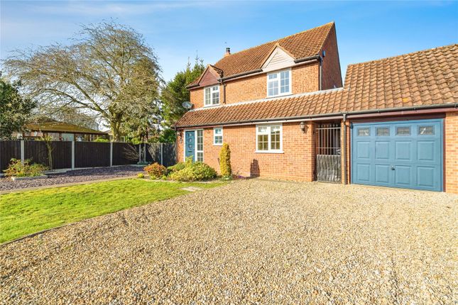4 bedroom link detached house for sale
