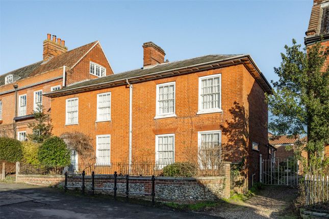Market Place, Reepham, Norwich... 5 bed semi