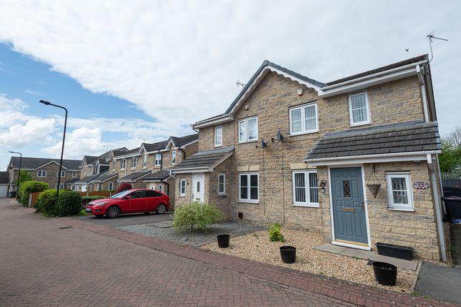 Finsbury Close, Sheffield S25 3 bed semi