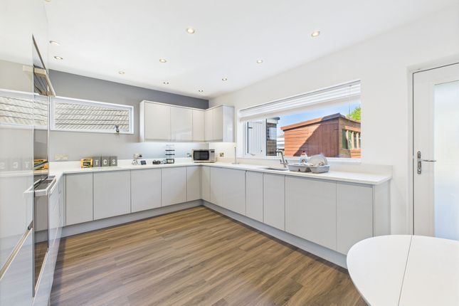 Violet Road, Nottingham NG4 3 bed detached house for sale