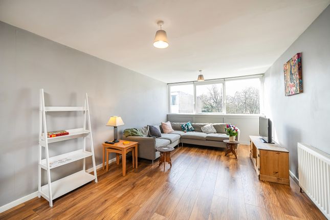 Newton Garth, Leeds LS7 2 bed townhouse for sale
