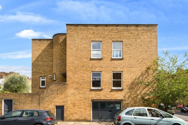 3 bed terraced house