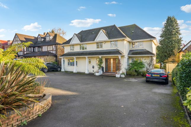 Park Avenue, Rickmansworth, WD3 8 bed detached house for sale