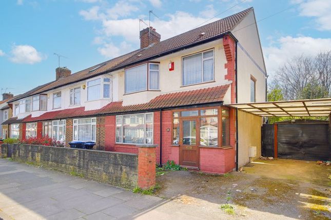 Cedar Avenue, Enfield 3 bed end of terrace house for sale
