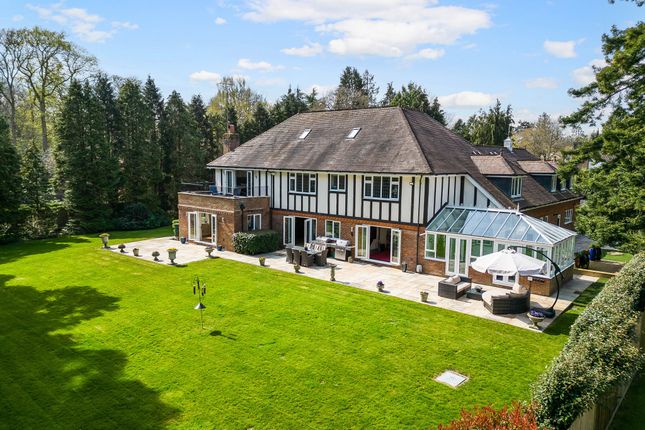 6 bedroom detached house for sale