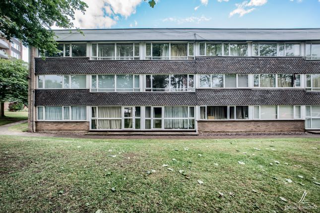 2 bedroom ground floor flat for sale