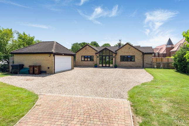 East Hanningfield Road, Sandon... 4 bed detached bungalow for sale