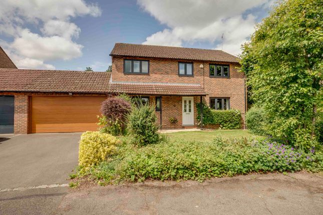 Katherine Close, High Wycombe HP10 4 bed detached house for sale