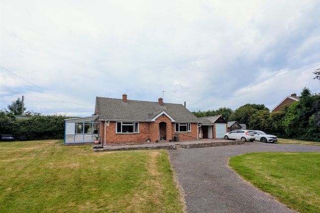 3 bedroom detached bungalow for sale