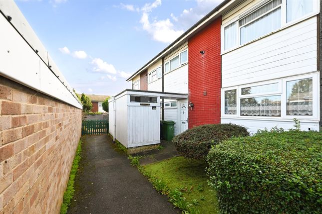 Millard Close, Basingstoke RG21 3 bed house for sale