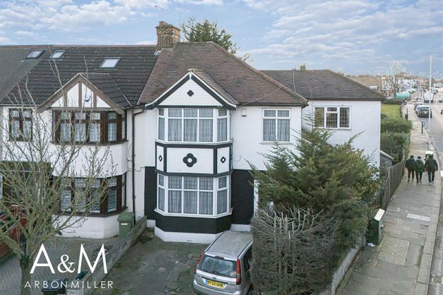 4 bedroom end of terrace house for sale