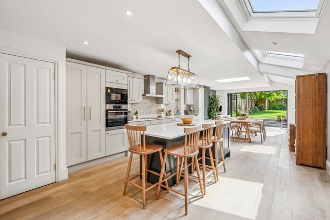 Dunstans Grove, London, SE22 3 bed terraced house for sale