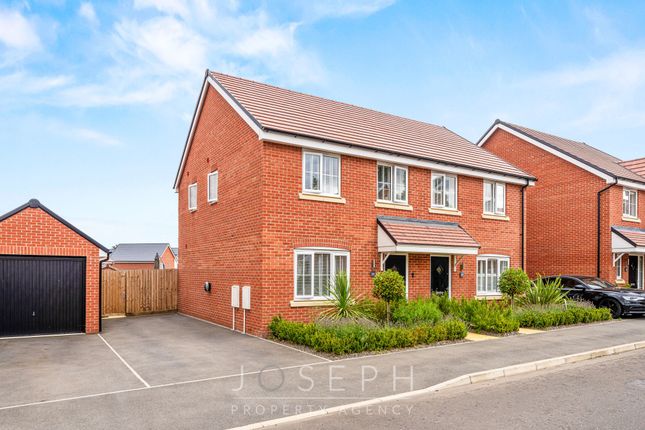 Bronze Barrow Way, Bramford, IP8 3 bed semi
