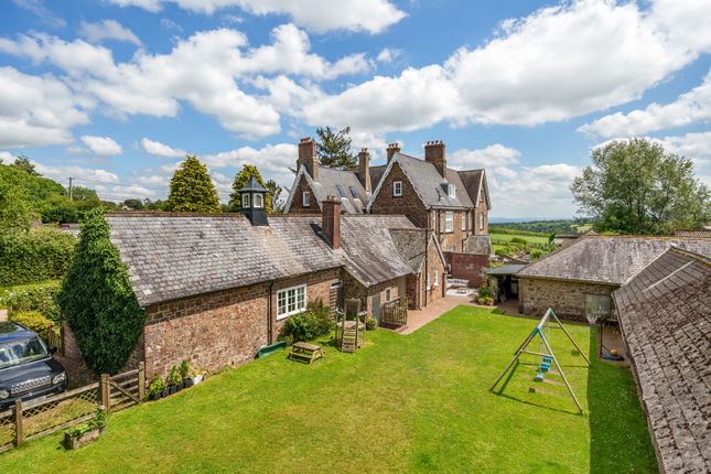 Stoodleigh, Tiverton, Devon, EX16 5 bed semi