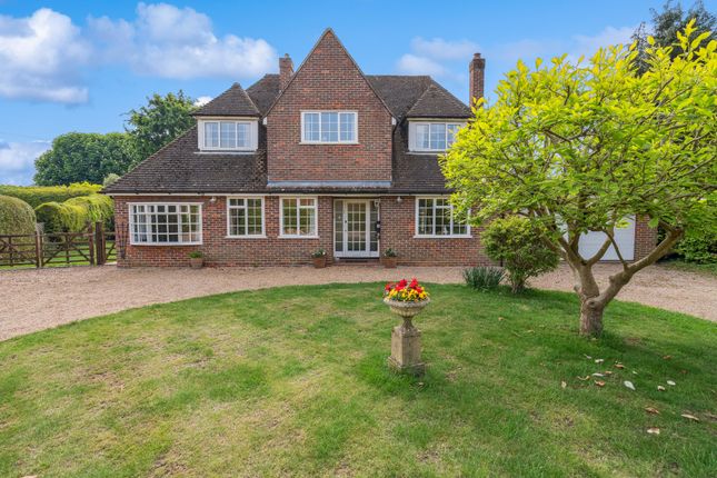 Hunters Close, Chesham 4 bed detached house for sale