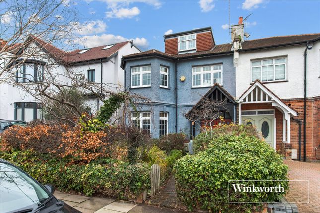 5 bedroom semi-detached house for sale