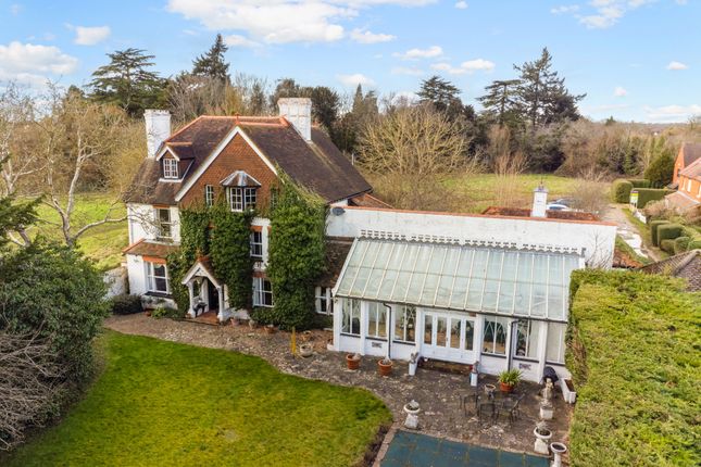 6 bedroom detached house for sale