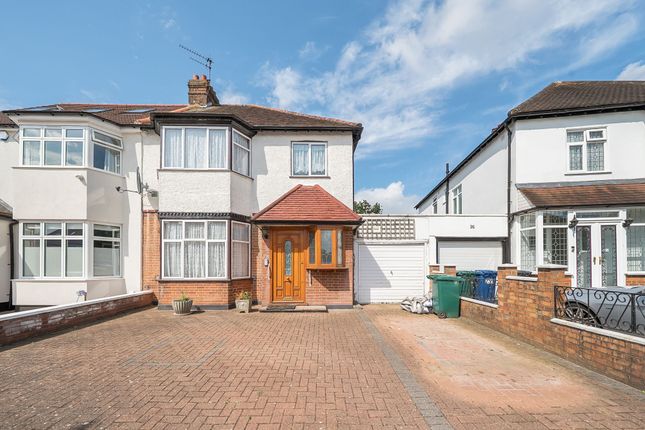Sefton Avenue, Mill Hill, NW7 3 bed semi