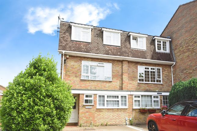 4 bed terraced house