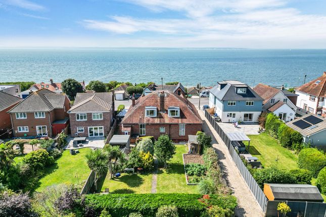 6 bed detached house