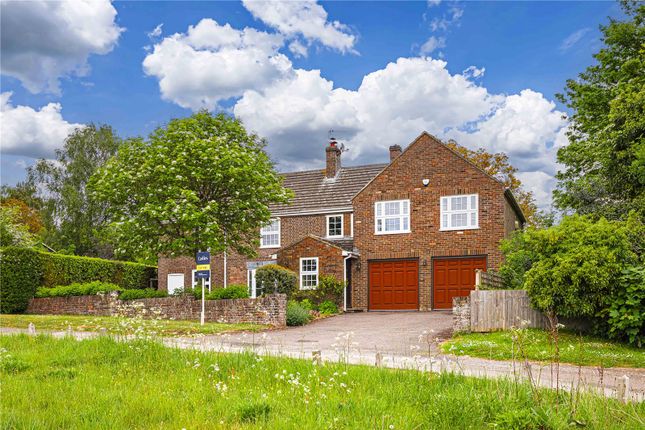 5 bed detached house