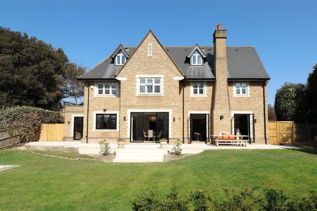 6 bedroom detached house for sale