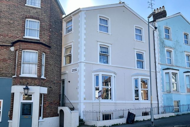 Ramsgate Road, Broadstairs CT10 4 bed semi