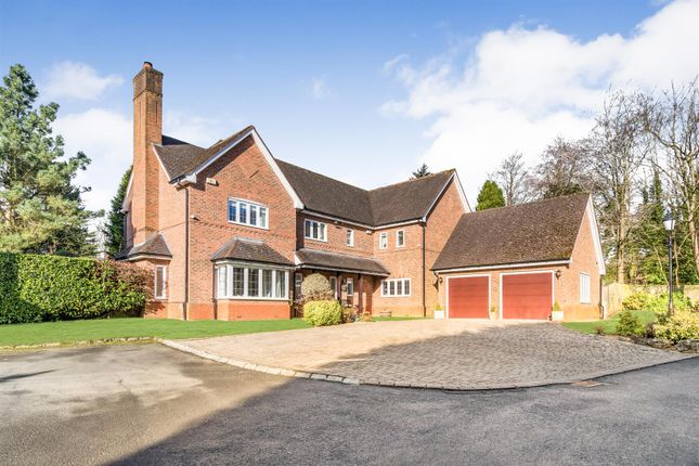 5 bedroom detached house for sale