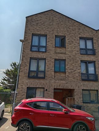 Baynes Crescent, London RM10 4 bed semi
