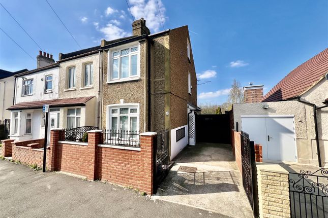 Nicholes Road, Hounslow TW3 3 bed end of terrace house for sale