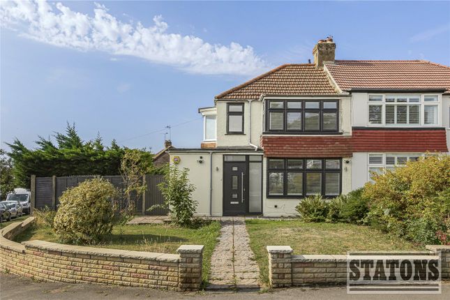 Chace Avenue, Potters Bar... 3 bed semi
