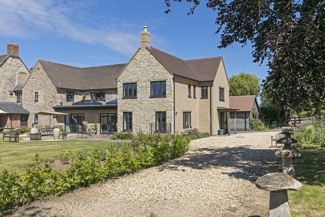 4 bedroom country house for sale