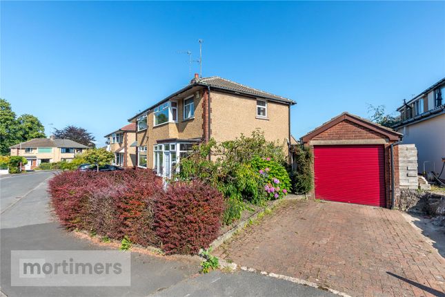 Queen Elizabeth Crescent, Accrington... 3 bed semi