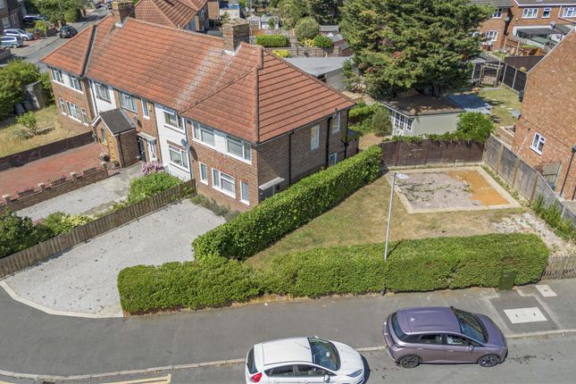Blandford Road, Reading 3 bed end of terrace house for sale