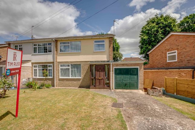 Russell Close, High Wycombe HP10 3 bed semi