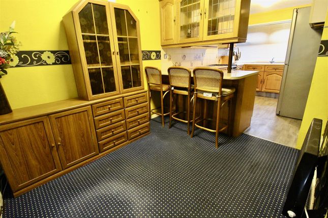 Camplea Croft, Solihull B37 3 bed terraced house for sale