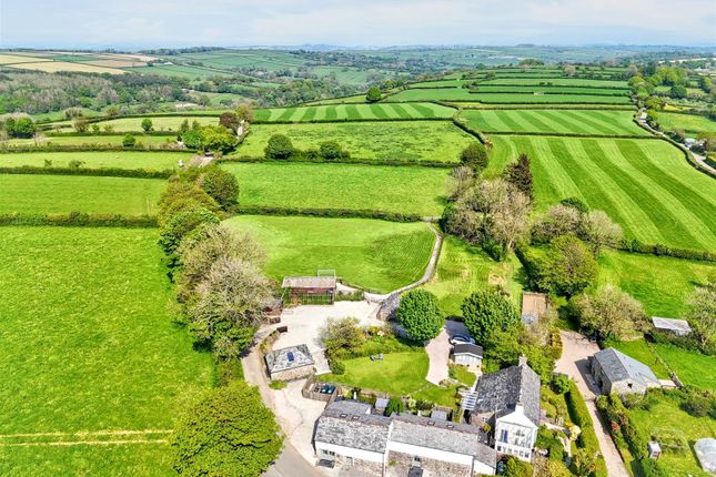 6 bedroom country house for sale