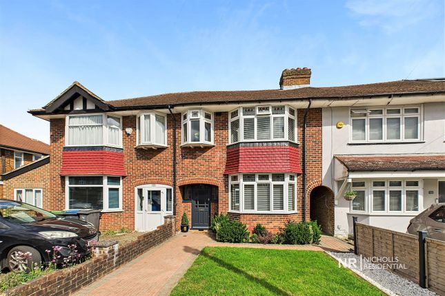 Cheshire Gardens, Chessington... 3 bed terraced house for sale