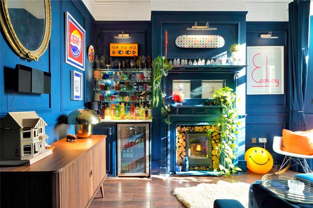 Gillingham Road, Cricklewood, NW2 3 bed terraced house for sale